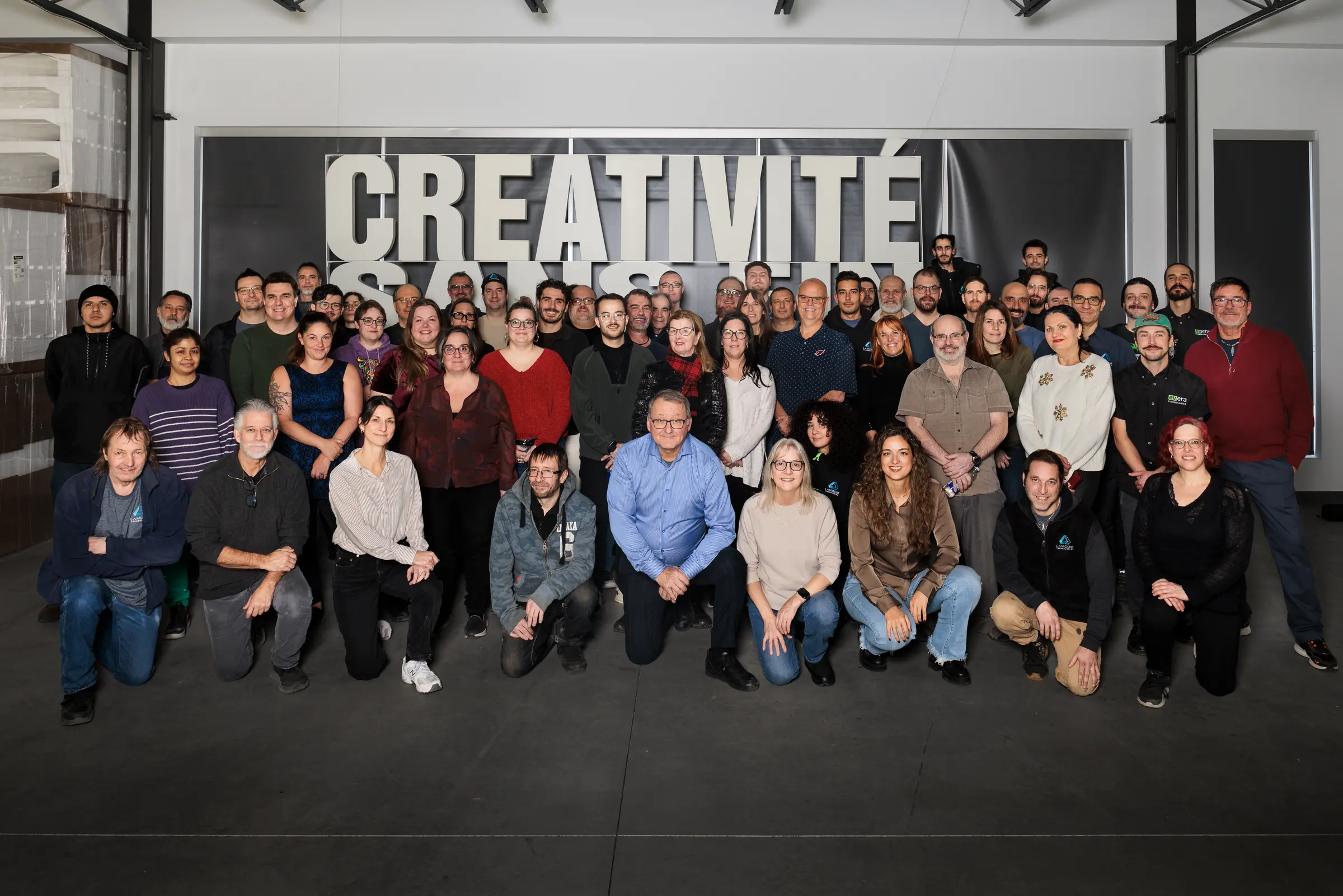 Corporate Headshots, Lamcom - the whole company in front of the wall