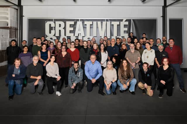 Corporate Headshots, Lamcom - the whole company in front of the wall