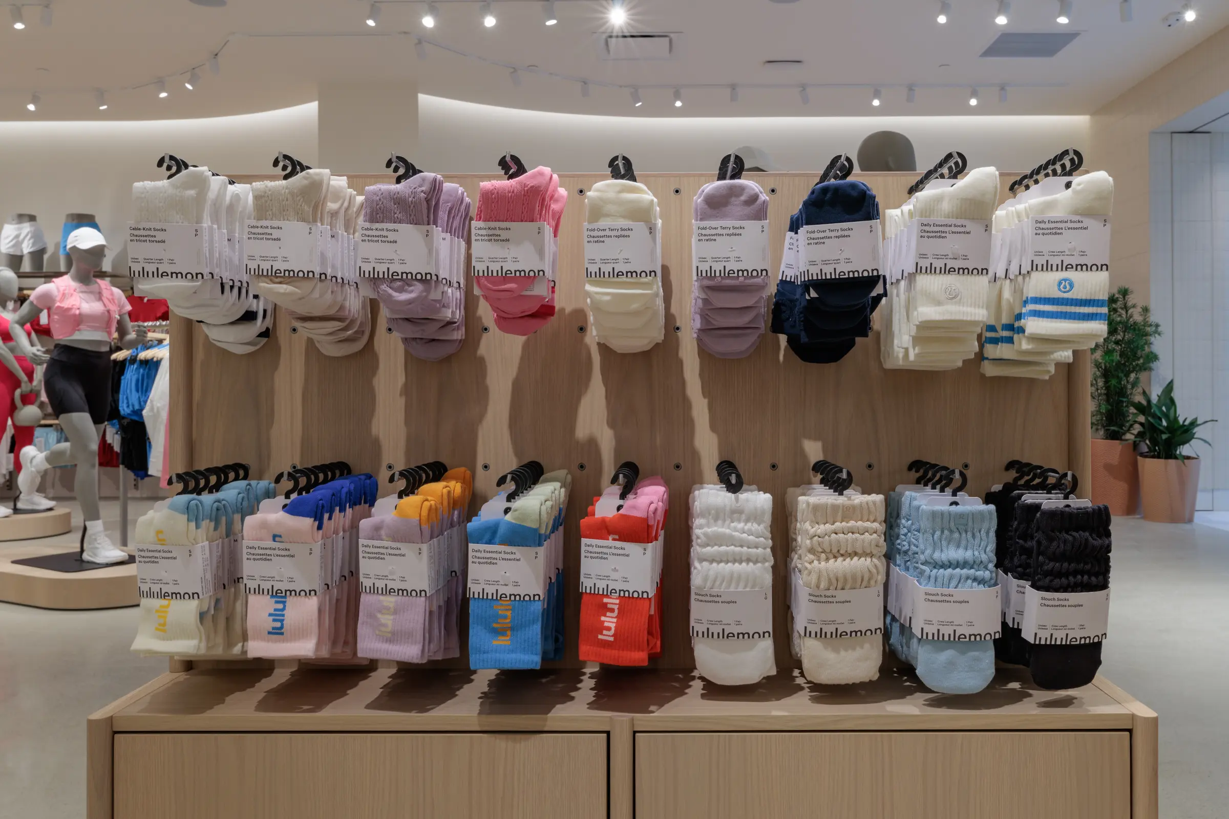 Lululemon St-Bruno — Nicolas Abou- Origine Studio - 050126 Lululemon St-Bruno Store Opening 0N0A5707
