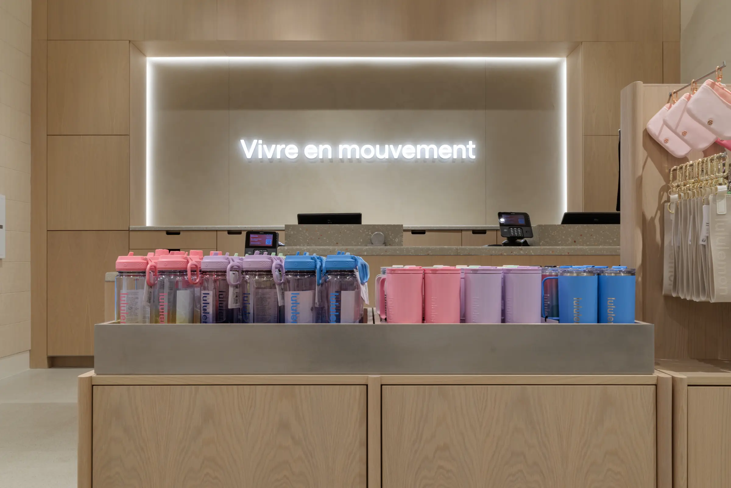 Lululemon St-Bruno — Nicolas Abou- Origine Studio - 050126 Lululemon St-Bruno Store Opening 0N0A5723